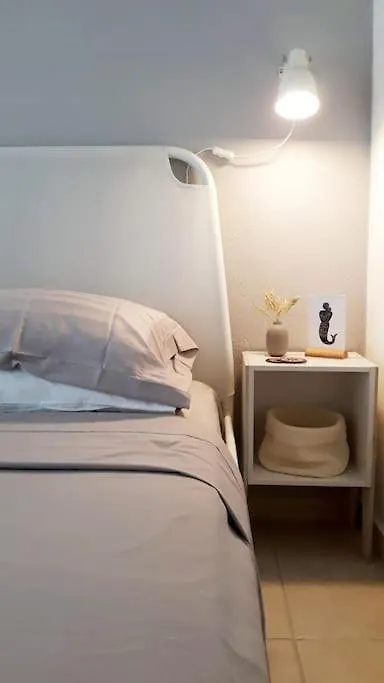 Calm & Airy Beach House Apartment In Nikiti
